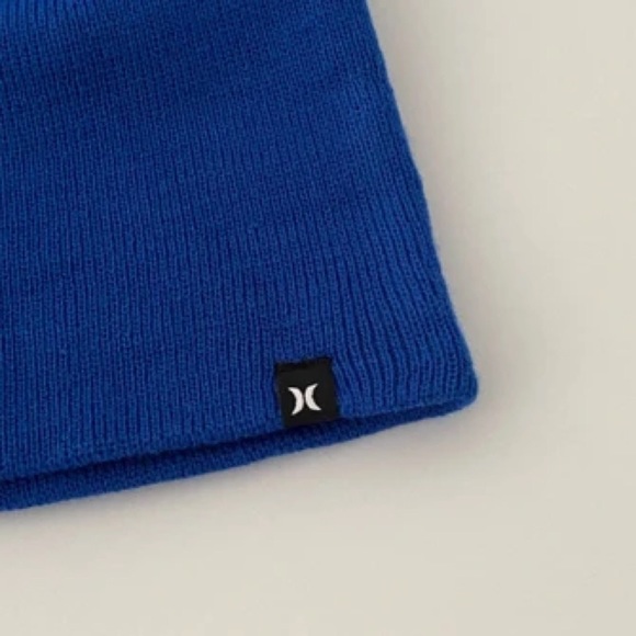 Hurley NEW 2 Piece Mens Winter Hat Beanie Scarf Gift Set Skate Blue White Black - Picture 2 of 9